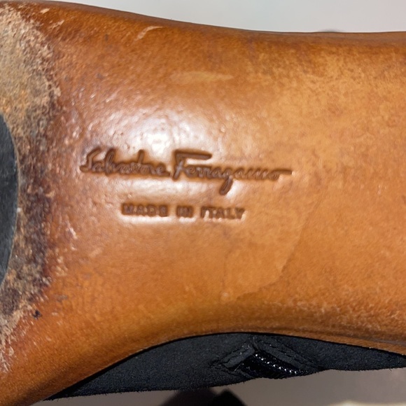 Vintage Ferragamo black suede kitten heel booties - Picture 7 of 10